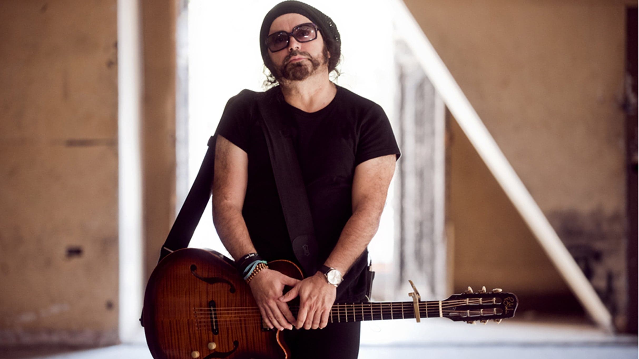 CARLOS VARELA Y SU BANDA