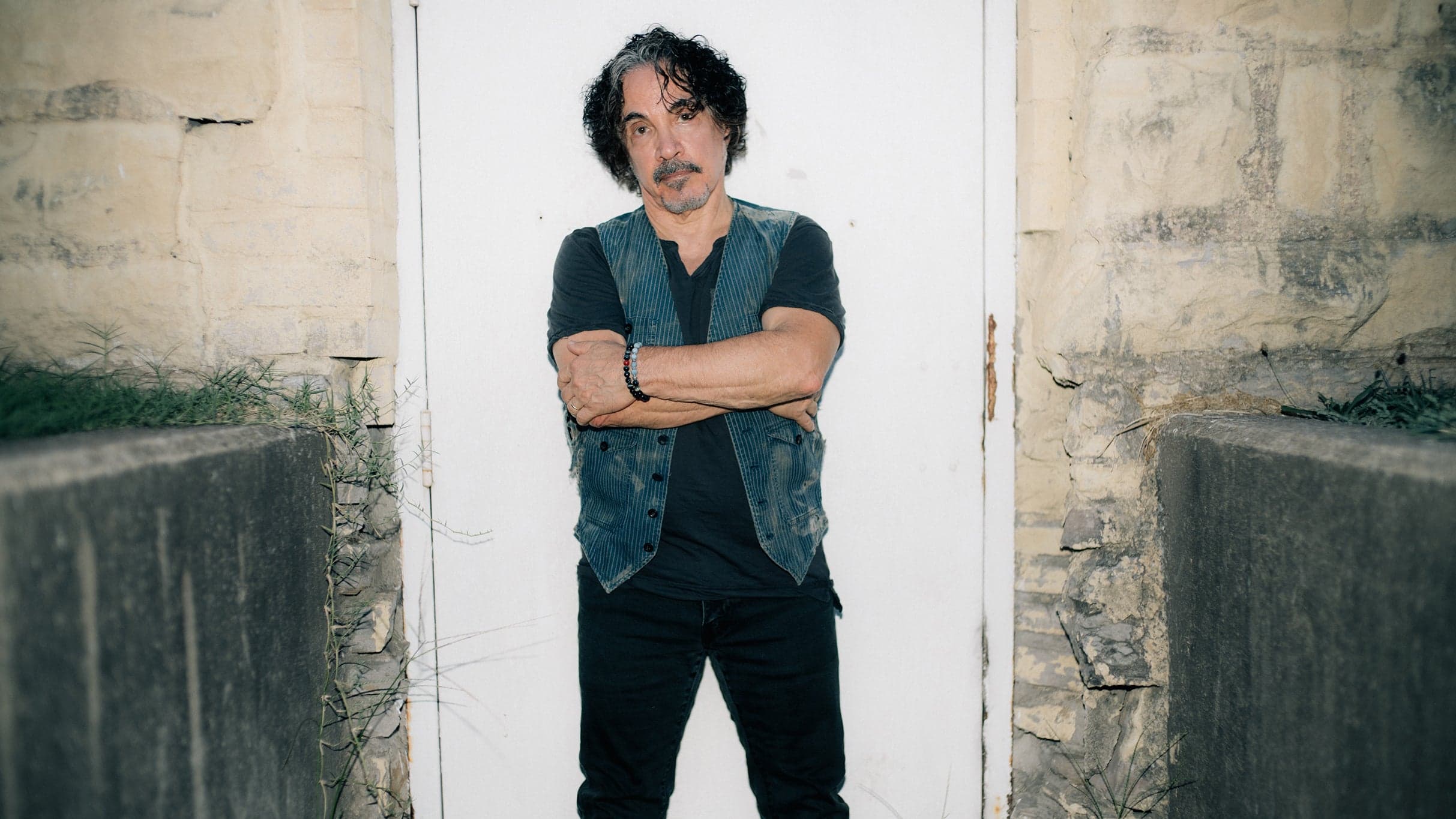 John Oates — 4 upcoming tour dates and ticket alerts on Yoink